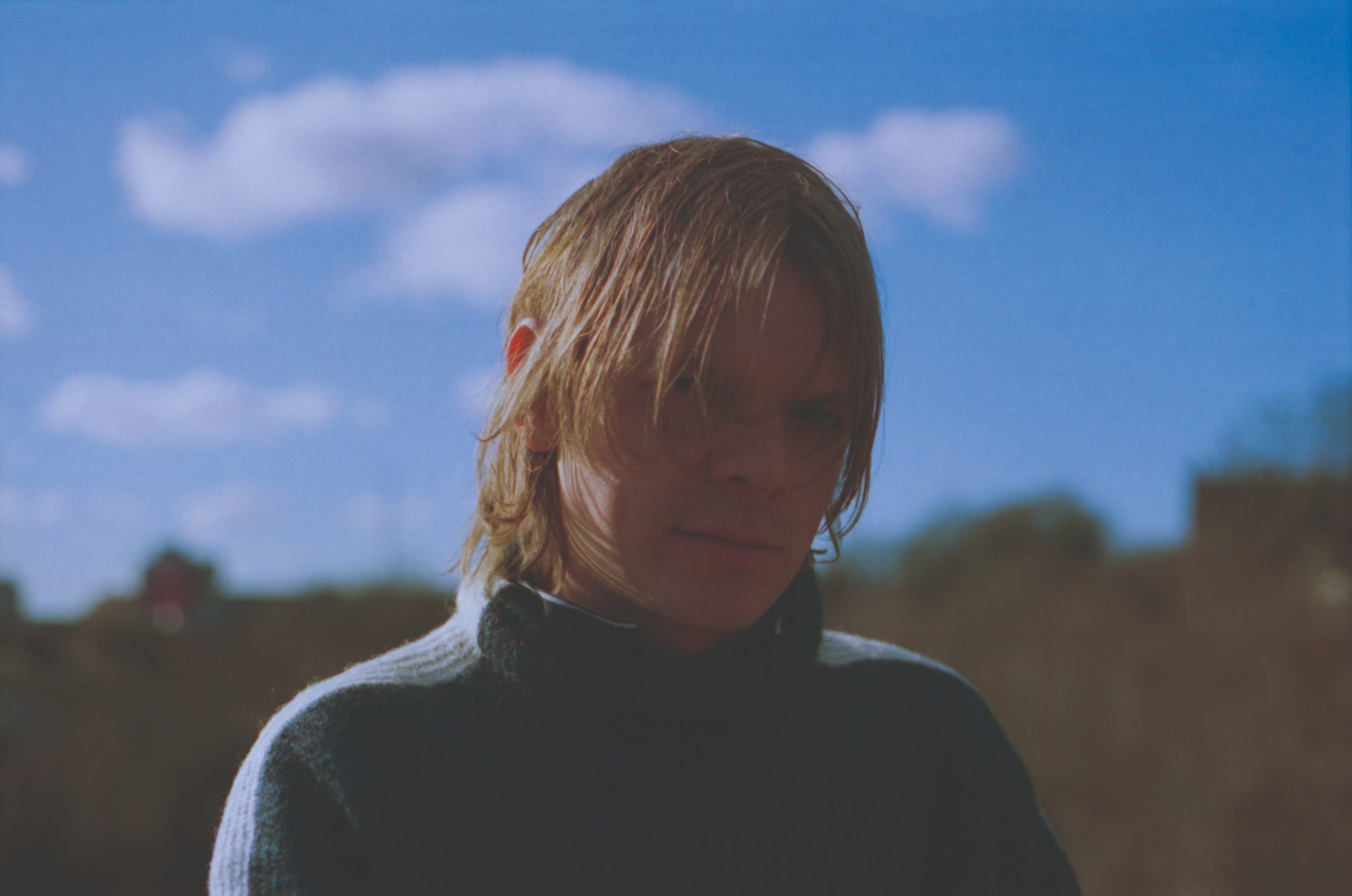 School of X im Interview: »A fulfilled life does not exist for me«