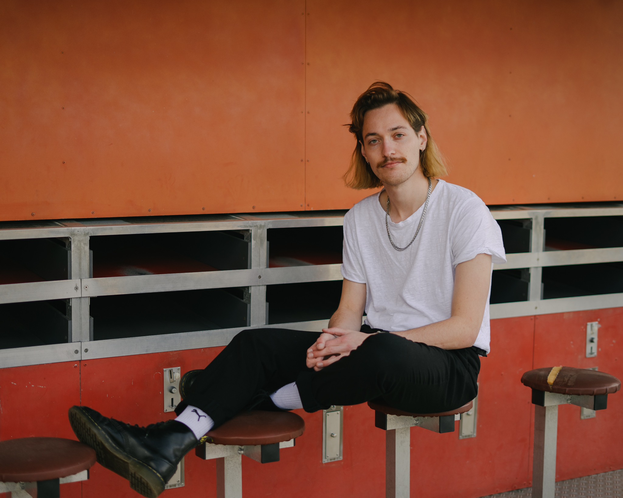 Exklusive Videopremiere: Iuna Lux und „Monsters“