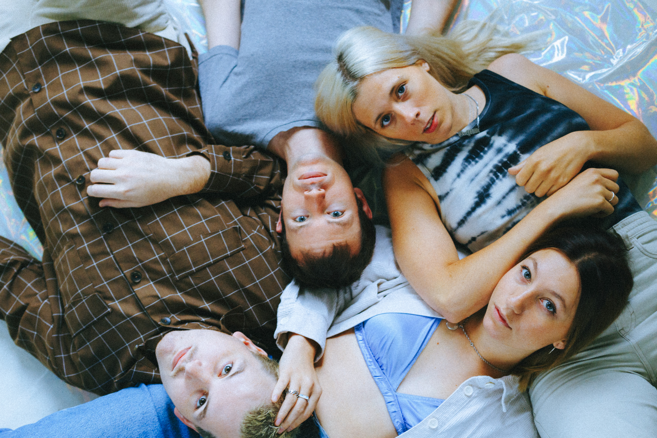 Aufstrebender Indie-Rock von der Insel: Coach Party mit ihrer neuen Single „Weird Me Out“