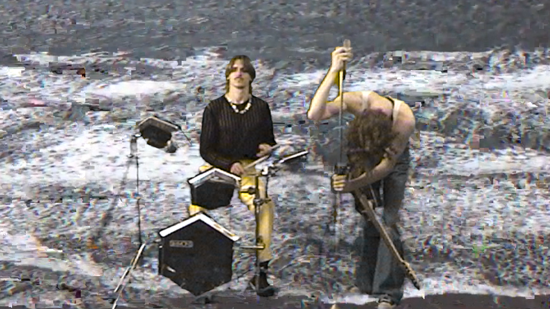 Exklusive Videopremiere: GAST und “du fängst an zu weinen, aber ich weck dich nicht auf”