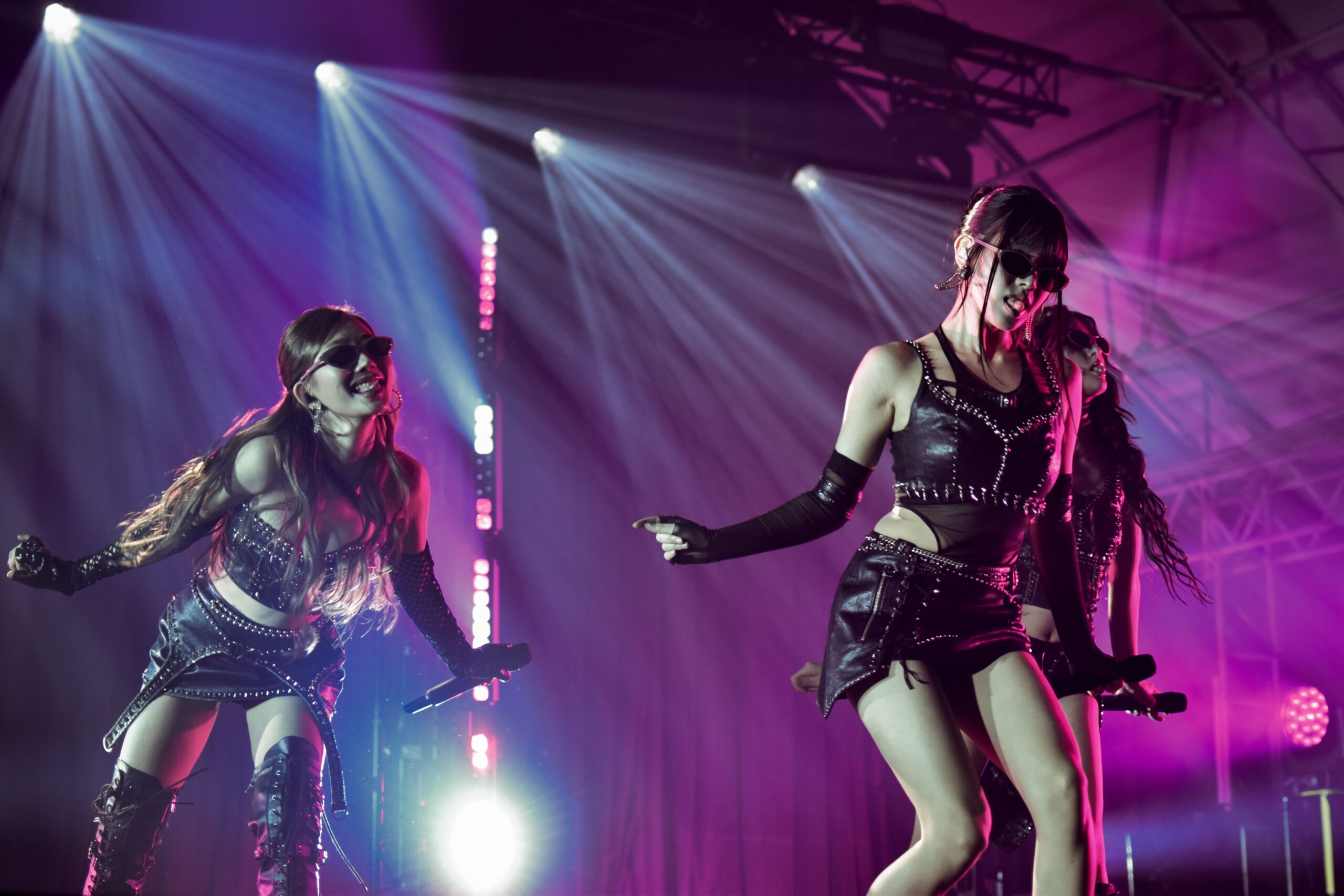 “I can melt an igloo, yeah ’cause I’m so dang hot” – Kiss of Life Konzert in München