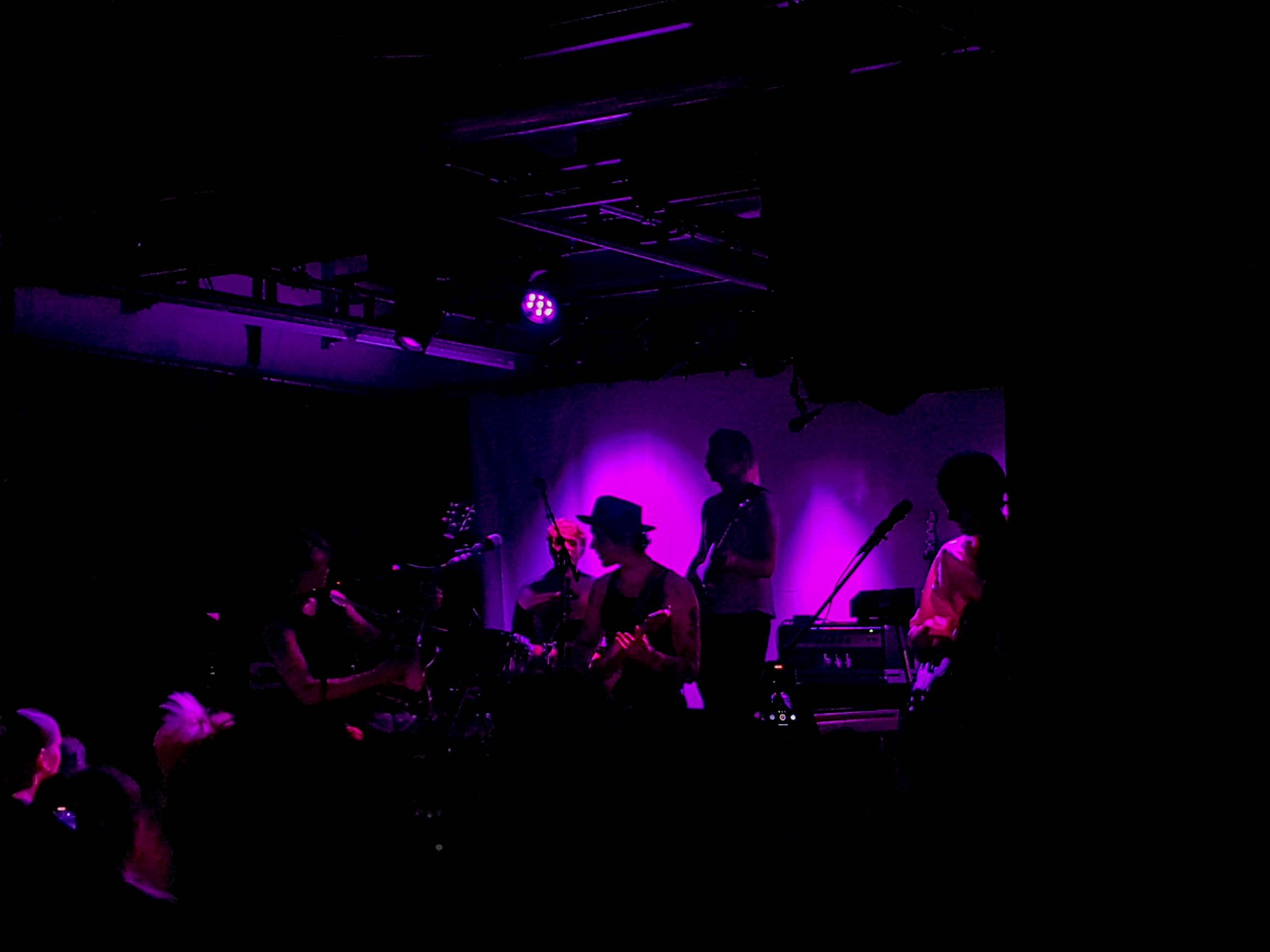 Drangsal live in Berlin: Ein Phönix aus Asche und Klang