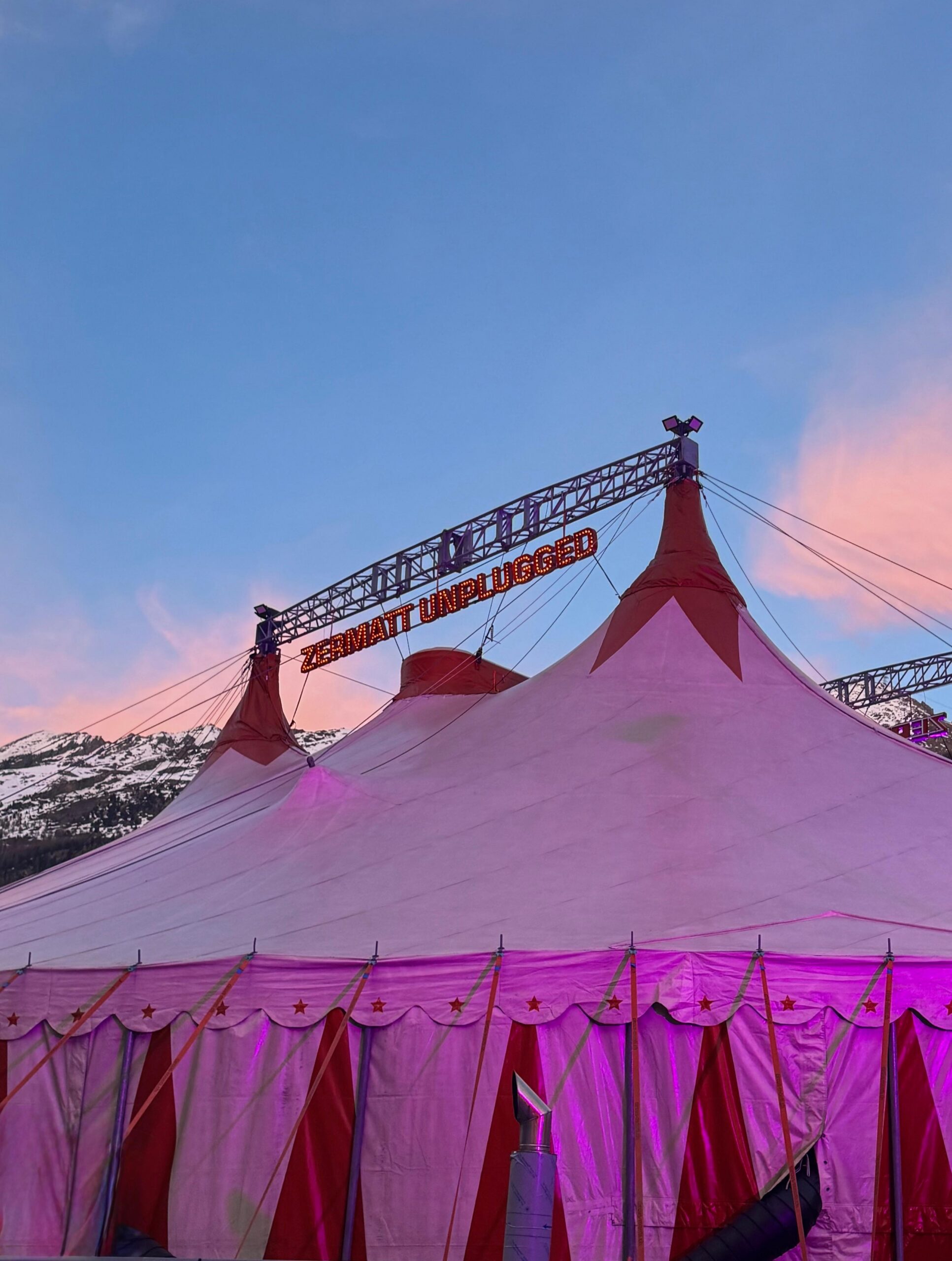 Berge, Sonne, gute Laune satt: So war das Zermatt Unplugged Festival 2026