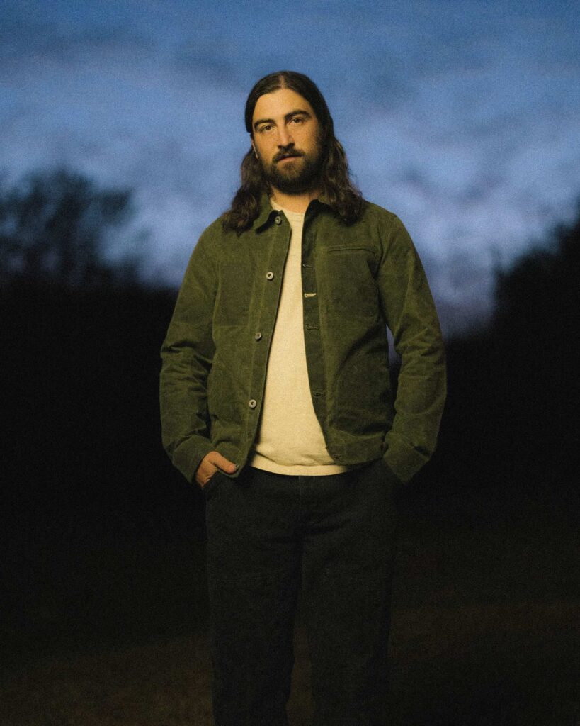 Noah Kahan Halbportrait